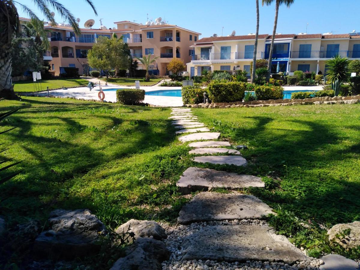 Paradise Gardens II Anastasia Apartment Paphos Eksteriør billede
